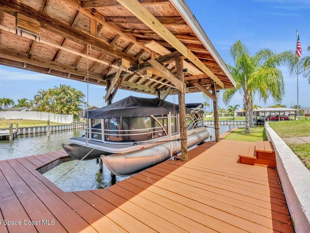 1585 Sykes Creek Drive, Merritt Island, FL 32953