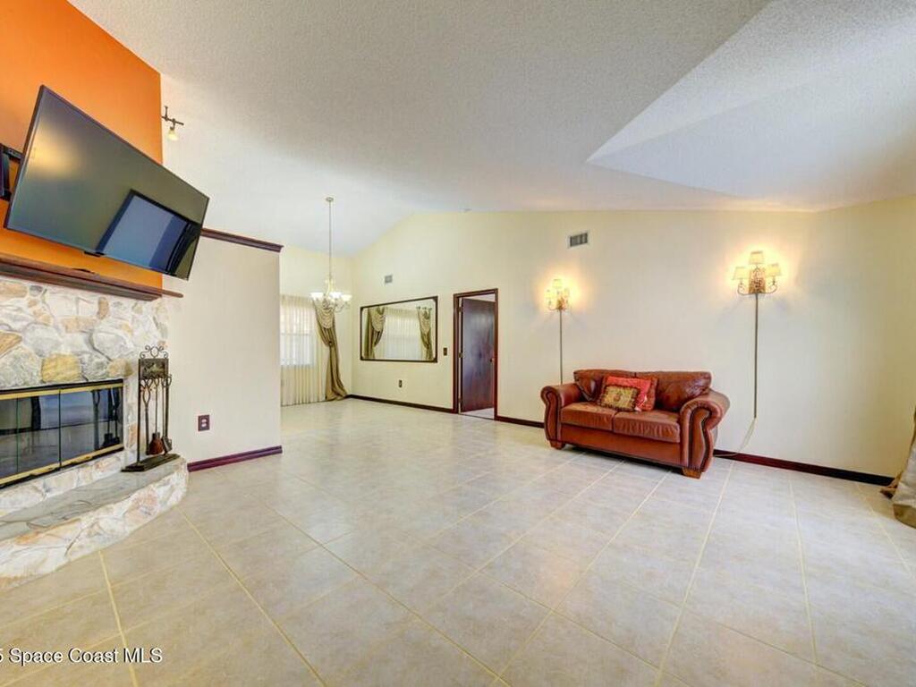 899 Wandering Pine Trail, Rockledge, FL 32955