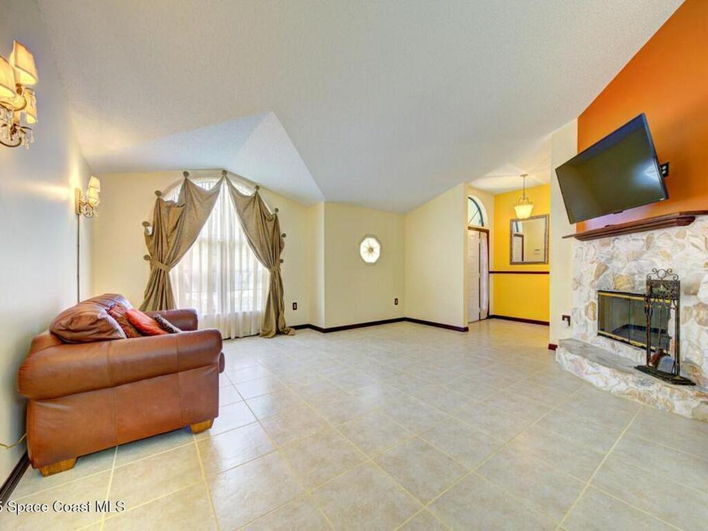 899 Wandering Pine Trail, Rockledge, FL 32955