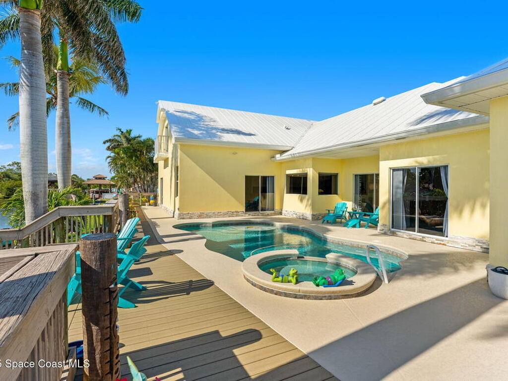 1975 Harbor Point Drive, Merritt Island, FL 32952