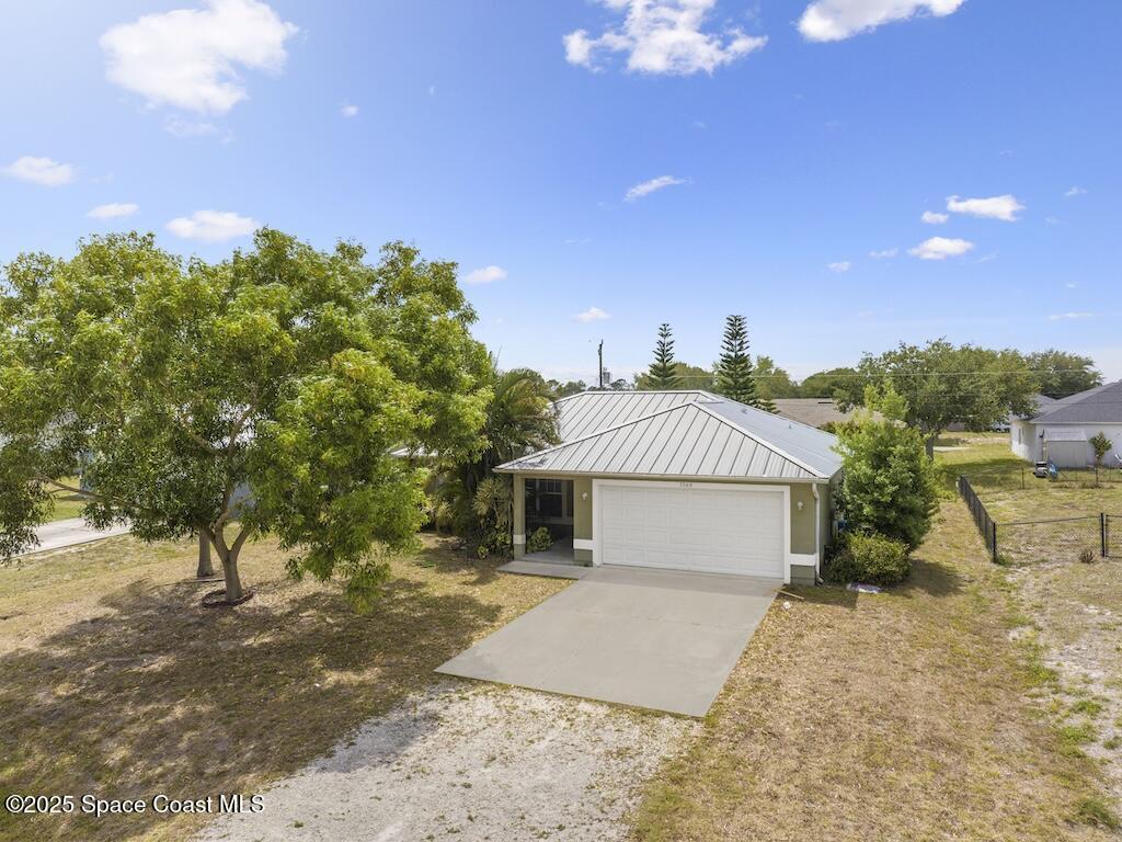 7745 99th Court, Vero Beach, FL 32967