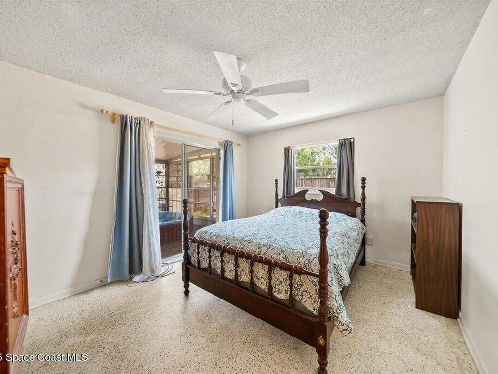 945 E Richland Avenue, Merritt Island, FL 32953
