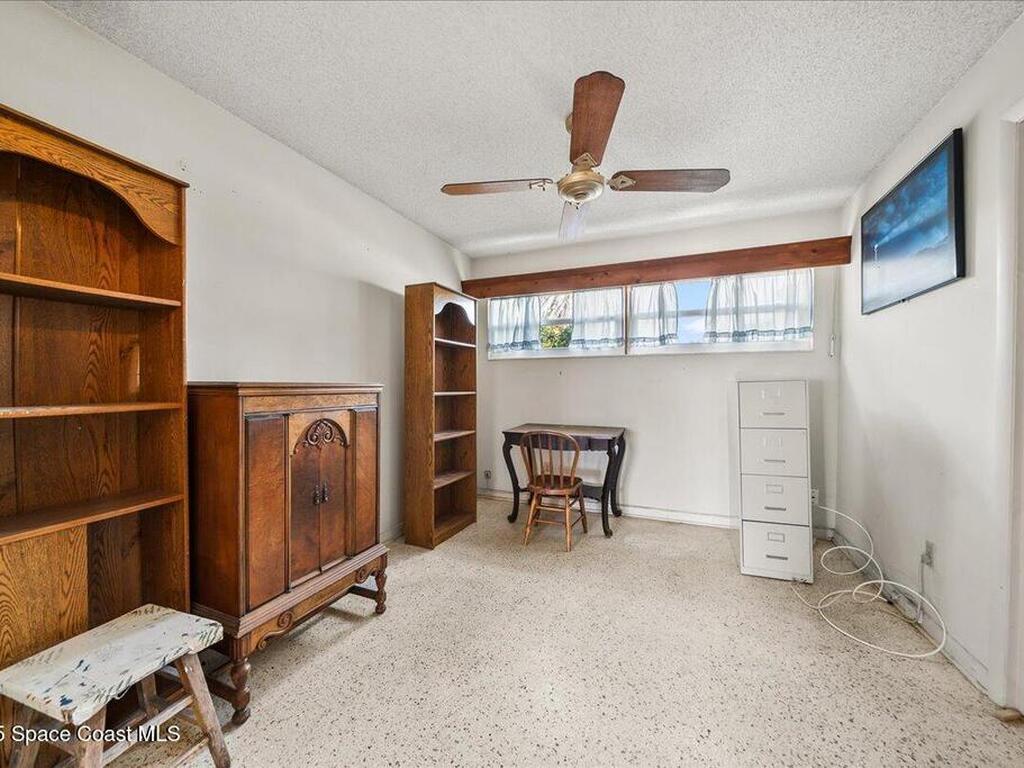 945 E Richland Avenue, Merritt Island, FL 32953