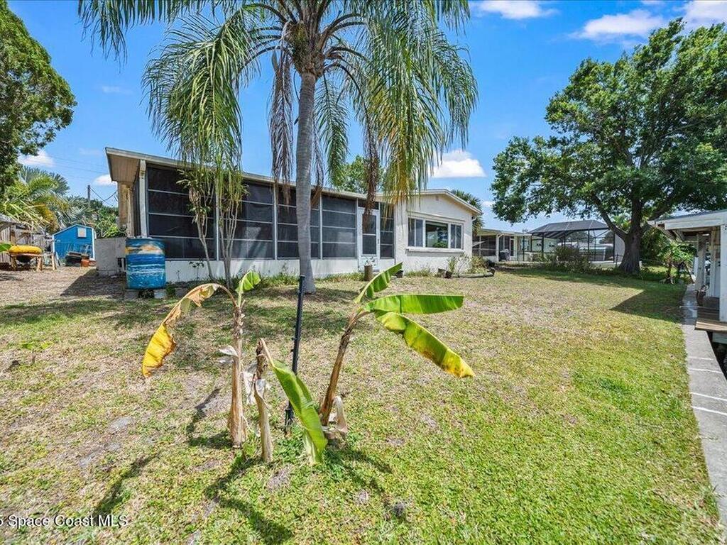 945 E Richland Avenue, Merritt Island, FL 32953