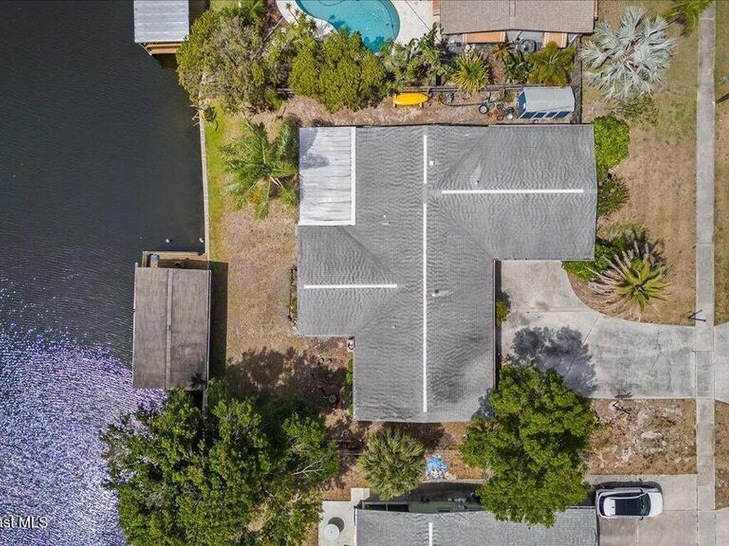 945 E Richland Avenue, Merritt Island, FL 32953