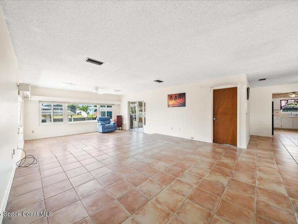 945 E Richland Avenue, Merritt Island, FL 32953