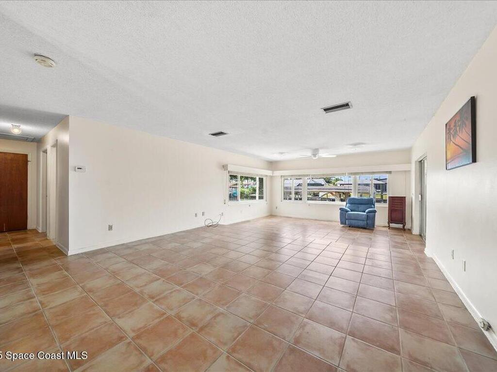 945 E Richland Avenue, Merritt Island, FL 32953