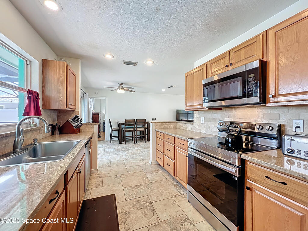 178 Via De La Reina, Merritt Island, FL 32953
