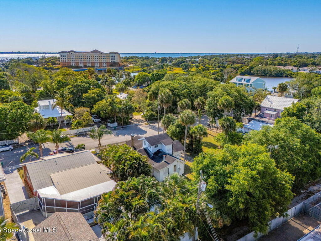 2106 Vernon Place, Melbourne, FL 32901