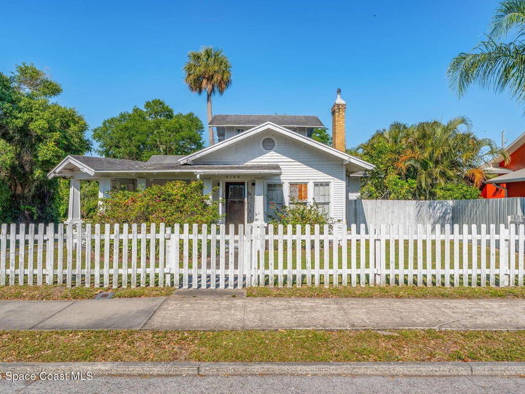 2106 Vernon Place, Melbourne, FL 32901