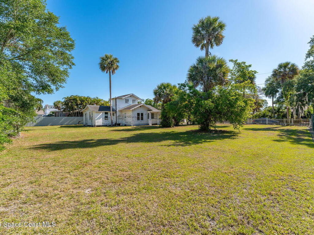 2106 Vernon Place, Melbourne, FL 32901