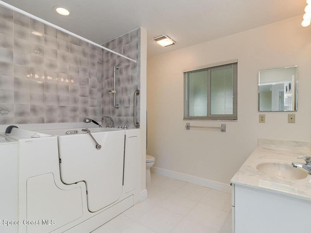 1375 Mayflower Avenue, Suntree, FL 32940