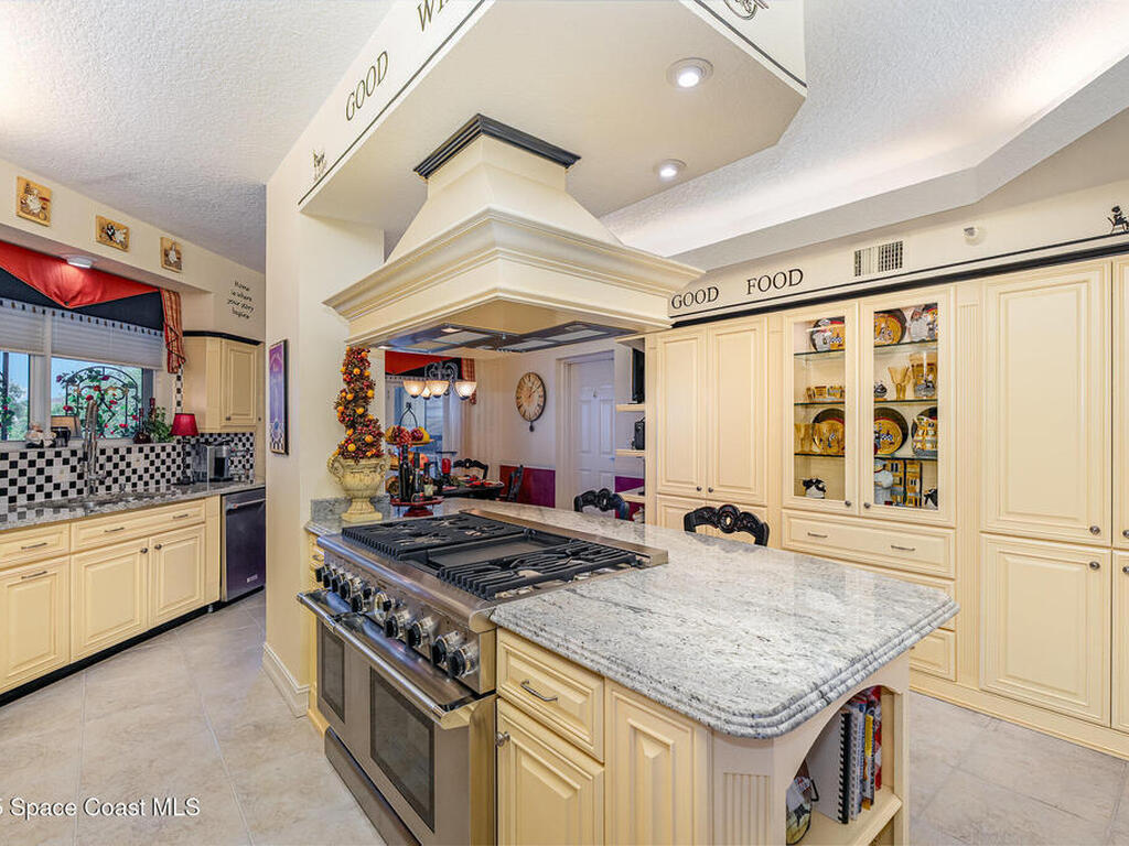 19 N Indian River Drive, Cocoa, FL 32922