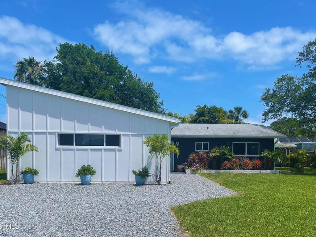911 Bali Road, Cocoa Beach, FL 32931