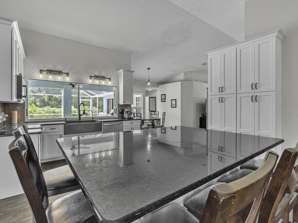 8625 Fleming Grant Road, Sebastian, FL 32976