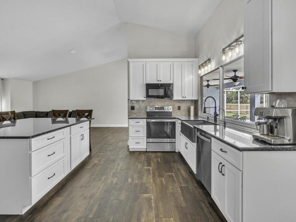 8625 Fleming Grant Road, Sebastian, FL 32976