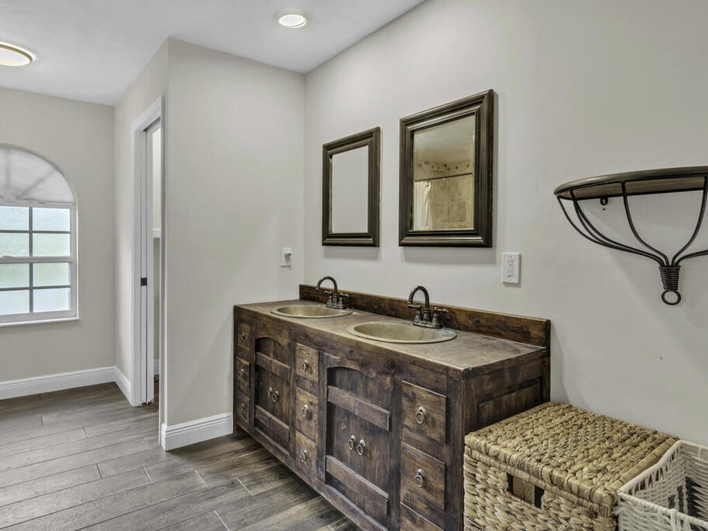 8625 Fleming Grant Road, Sebastian, FL 32976