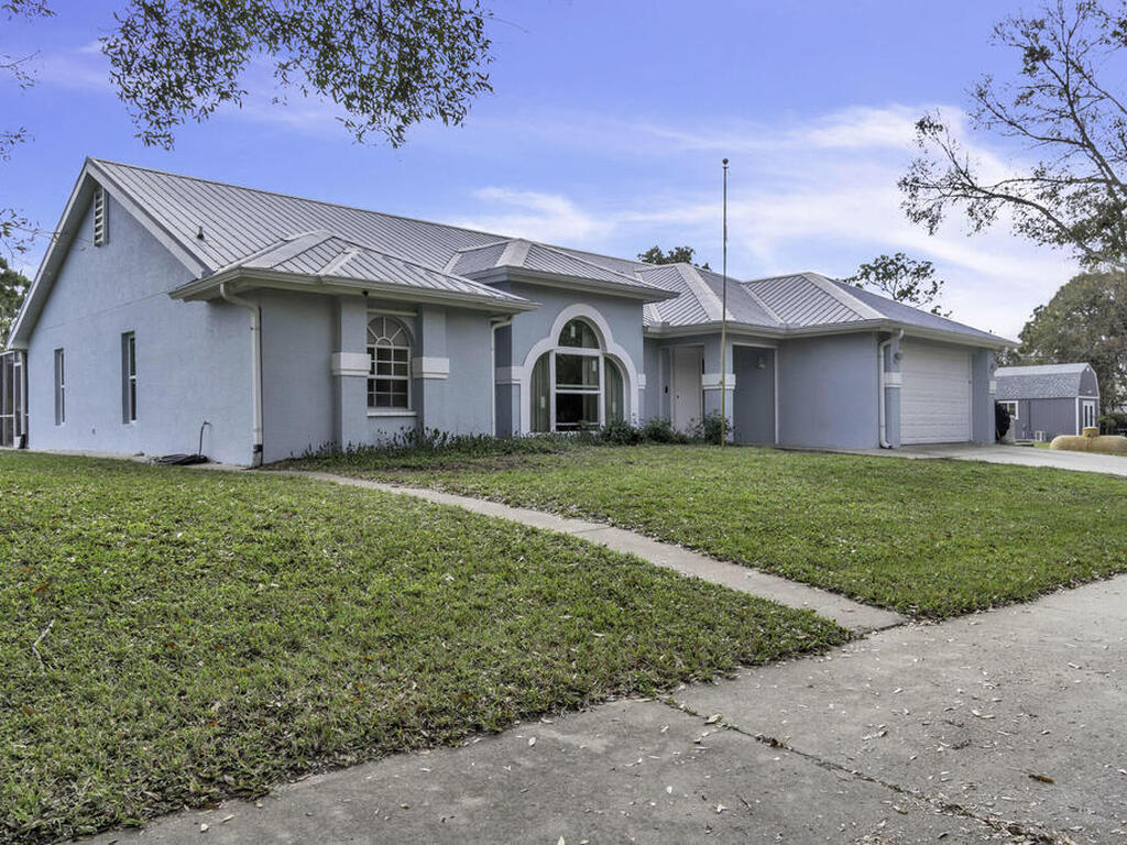 8625 Fleming Grant Road, Sebastian, FL 32976