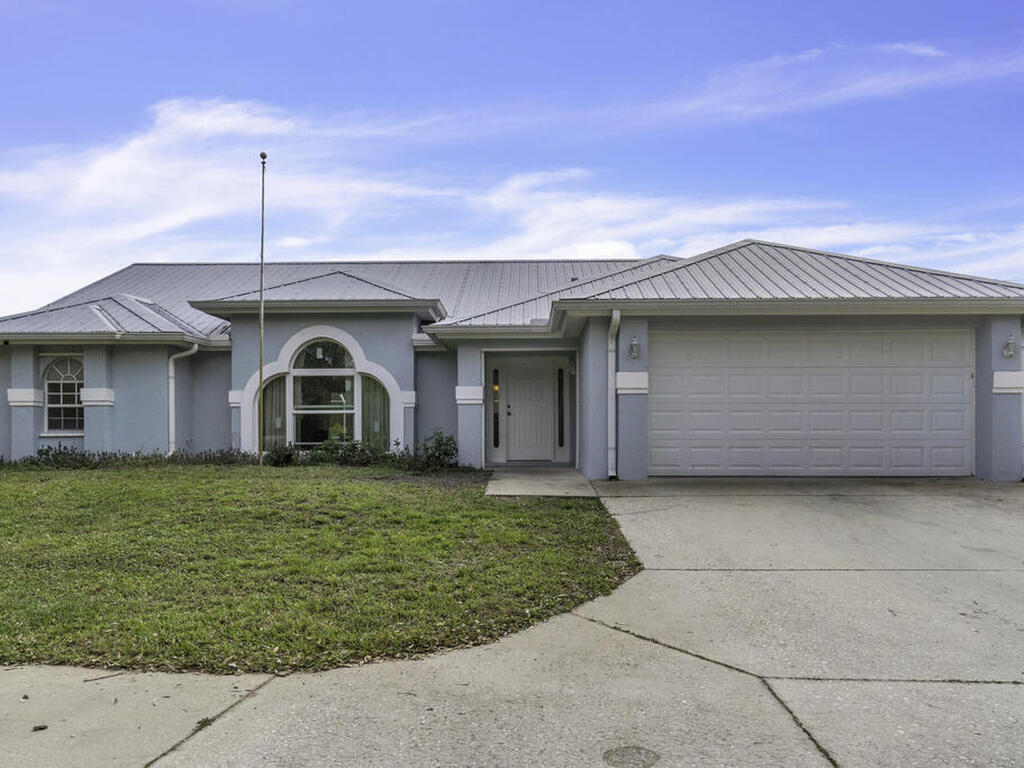 8625 Fleming Grant Road, Sebastian, FL 32976