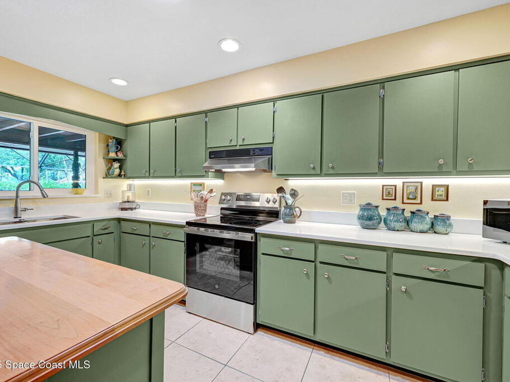 847 Kerry Downs Circle, Melbourne, FL 32940
