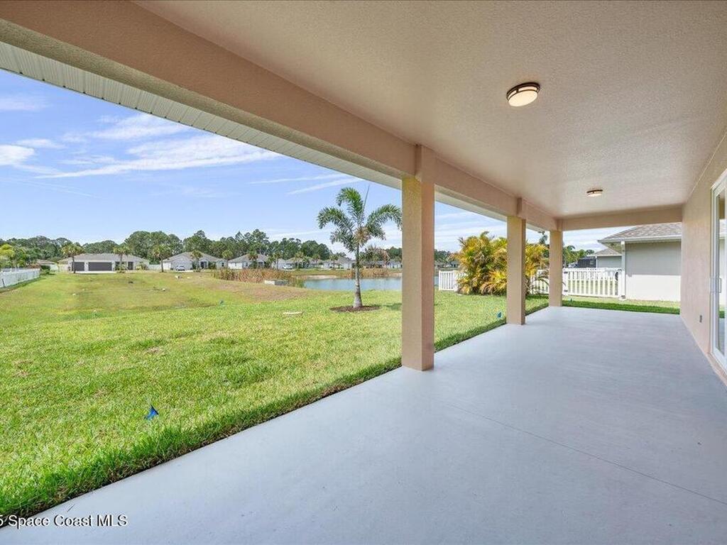 1035 Captiva Island Circle, Palm Bay, FL 32908