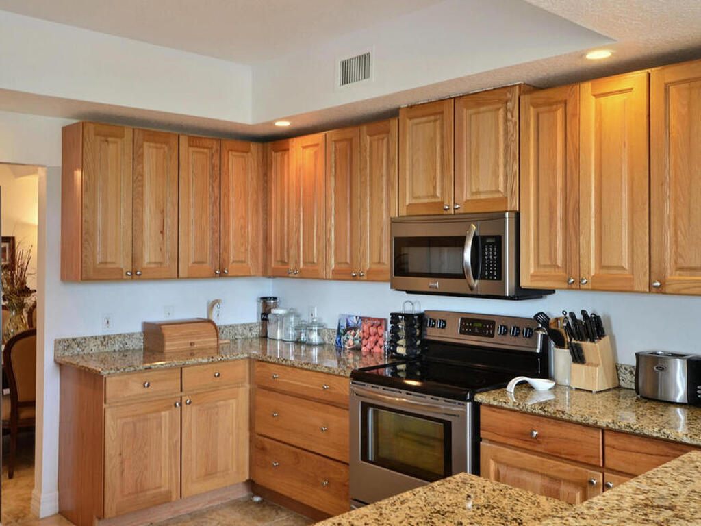 130 Warsteiner Way, Melbourne Beach, FL 32951