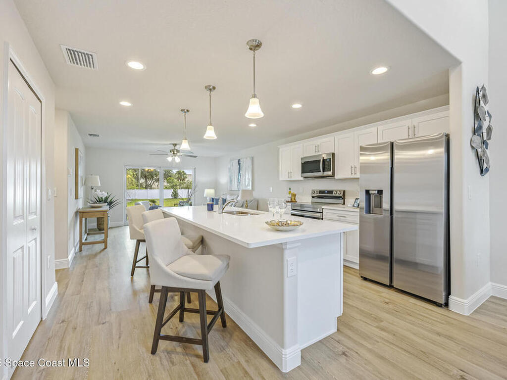 207 Hidden Woods Place, Melbourne, FL 32901