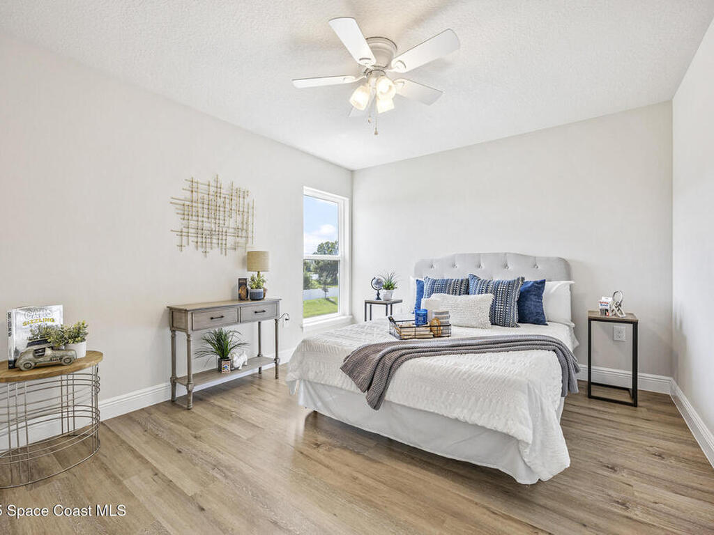 207 Hidden Woods Place, Melbourne, FL 32901