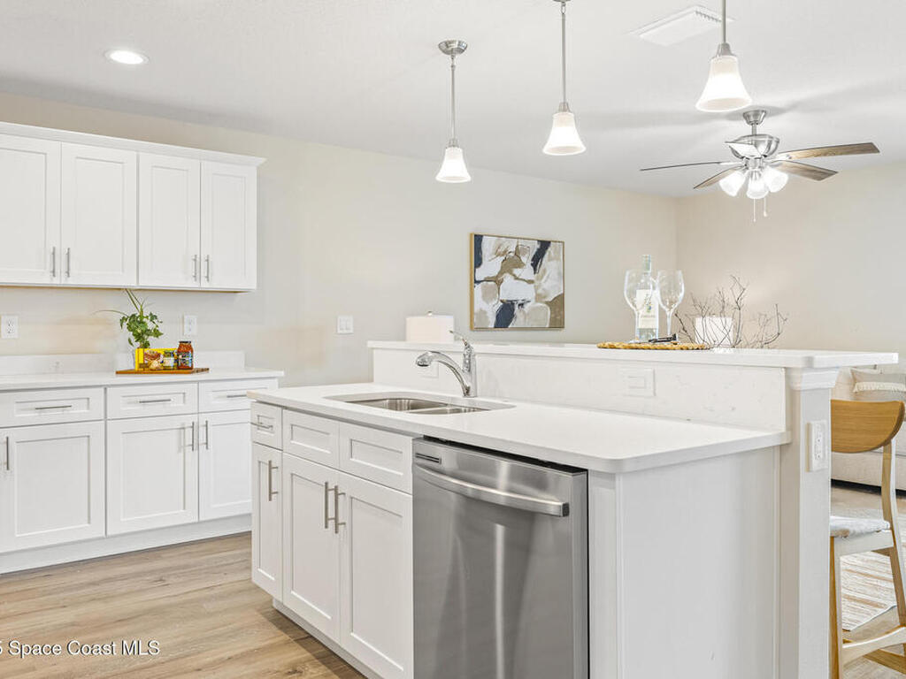 207 Hidden Woods Place, Melbourne, FL 32901