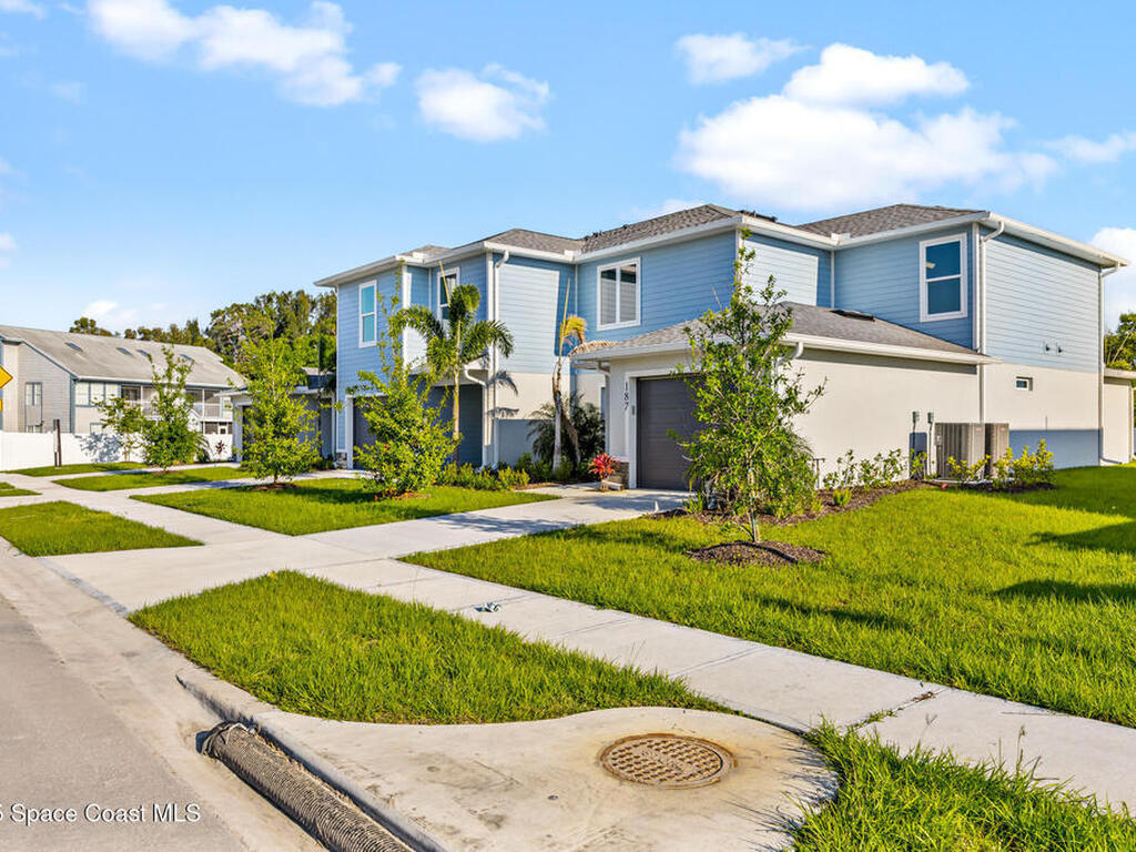 207 Hidden Woods Place, Melbourne, FL 32901