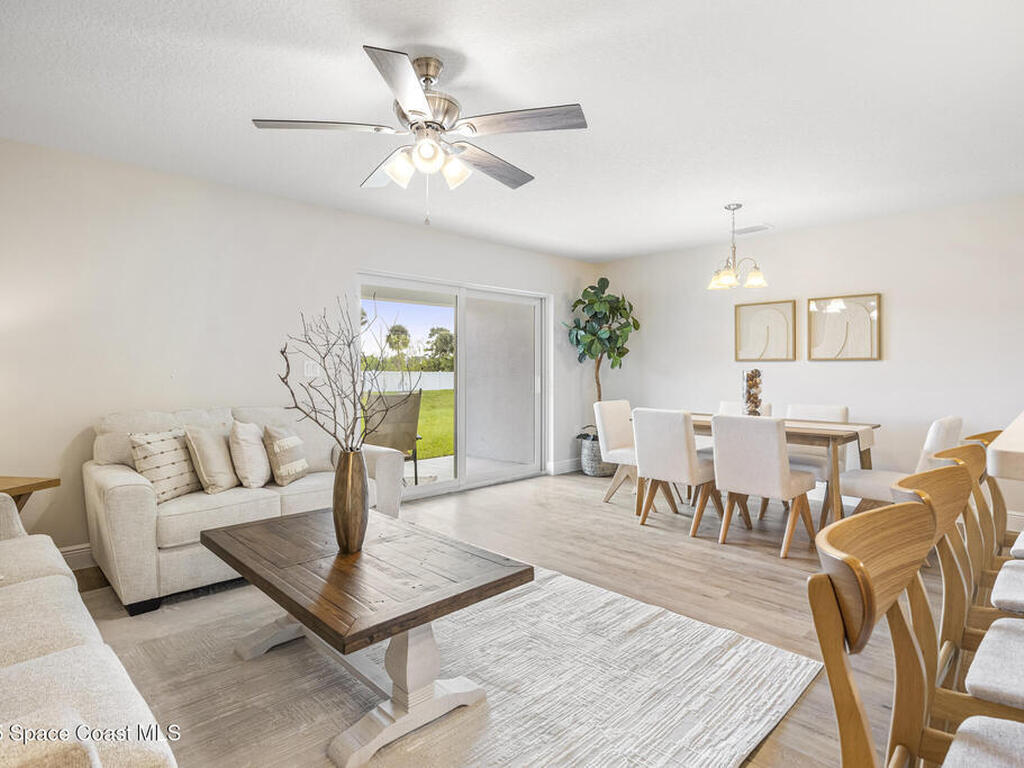 207 Hidden Woods Place, Melbourne, FL 32901