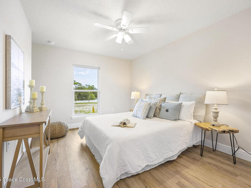 207 Hidden Woods Place, Melbourne, FL 32901