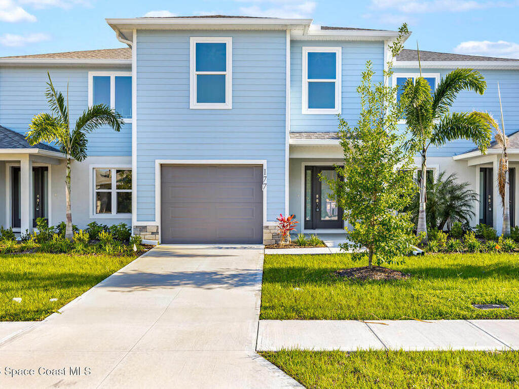 207 Hidden Woods Place, Melbourne, FL 32901