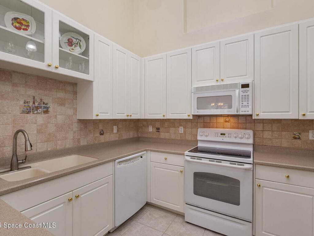 2500 Camberly Circle, Melbourne, FL 32940