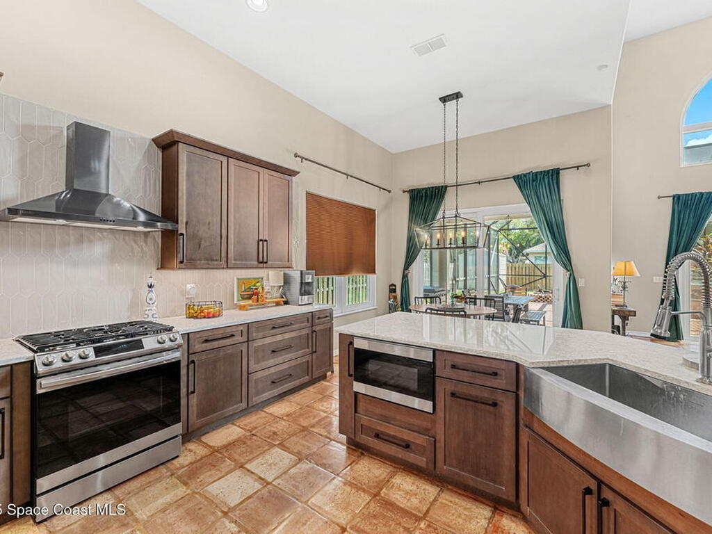 3265 Helmsdale Court, Melbourne, FL 32940