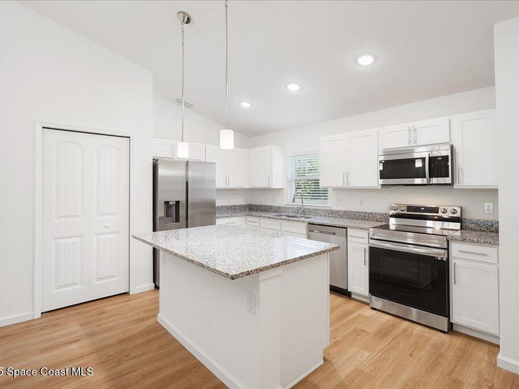 627 Hernandes Avenue, Palm Bay, FL 32909