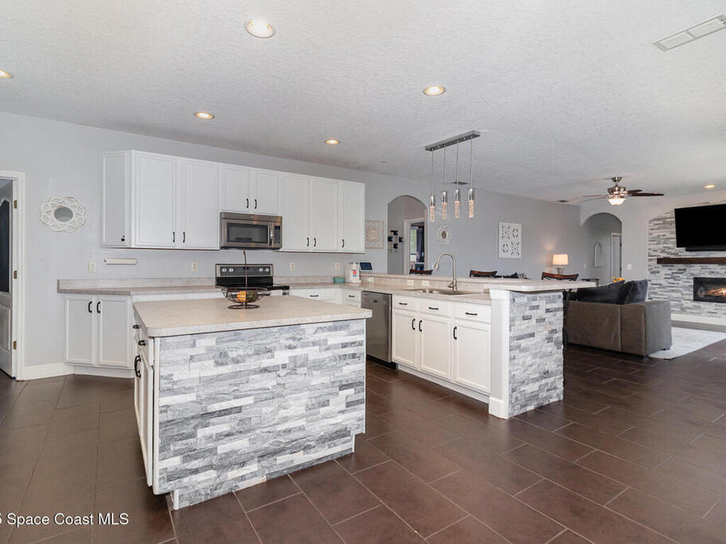 2739 Village Pine Terrace, Orlando, FL 32833