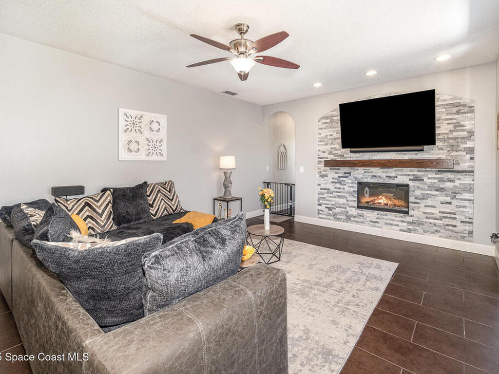 2739 Village Pine Terrace, Orlando, FL 32833