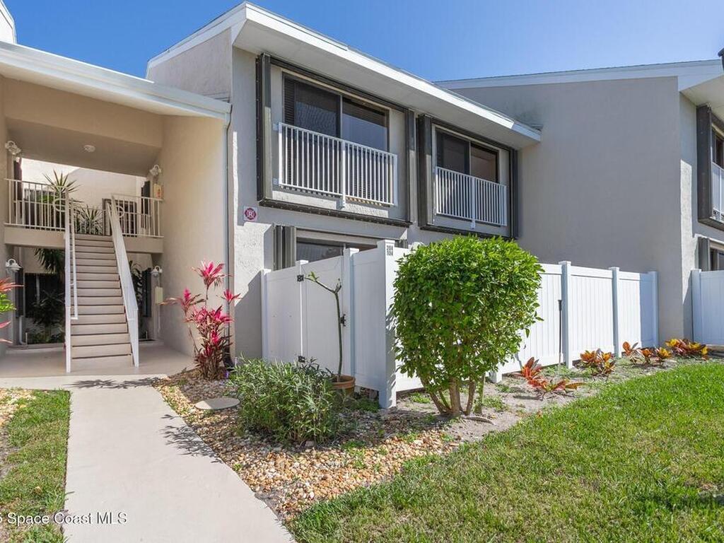 3212 S Lakeview Circle, Ft. Pierce, FL 34949