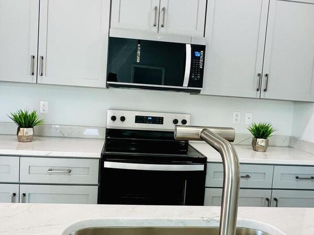 401 Homestead Avenue, Palm Bay, FL 32907