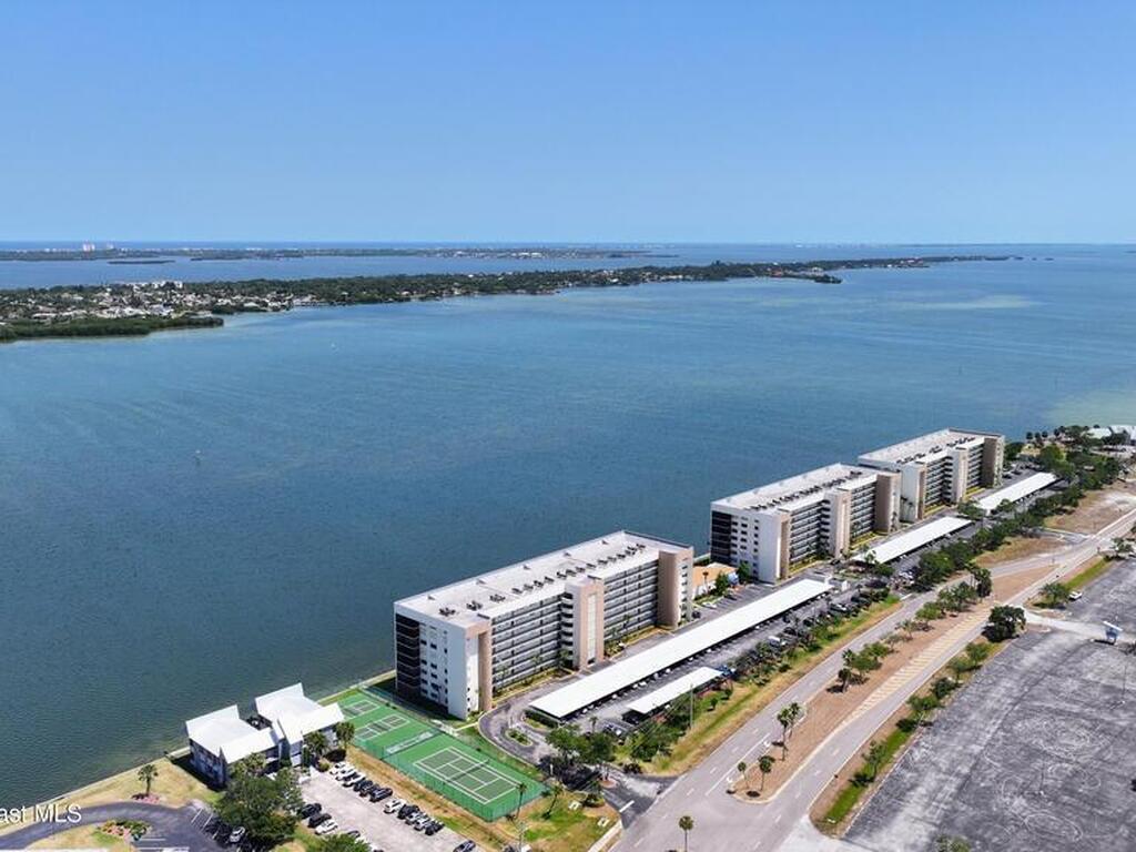 300 S Sykes Creek Parkway, Merritt Island, FL 32952