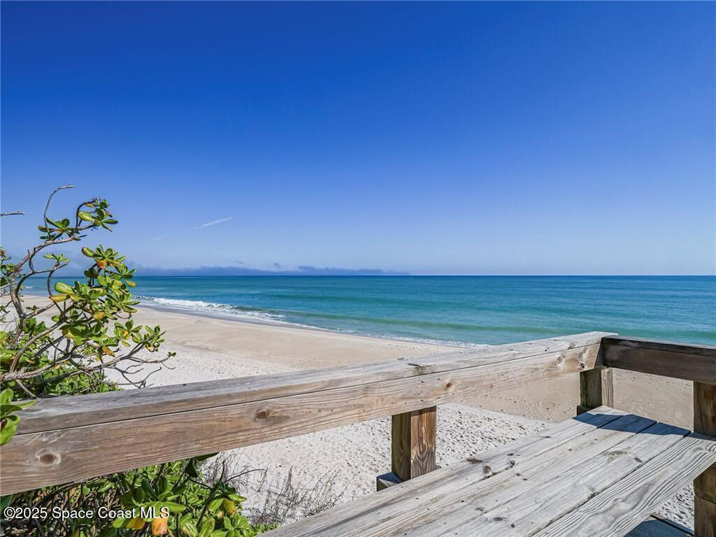 120 N White Jewel Court, Vero Beach, FL 32963