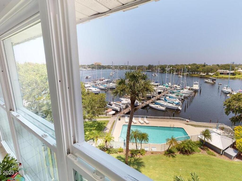 905 N Harbor City Boulevard, Melbourne, FL 32935