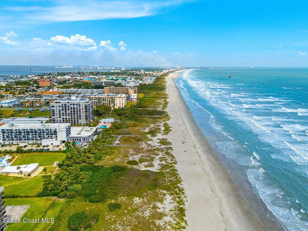 2020 N Atlantic Avenue, Cocoa Beach, FL 32931