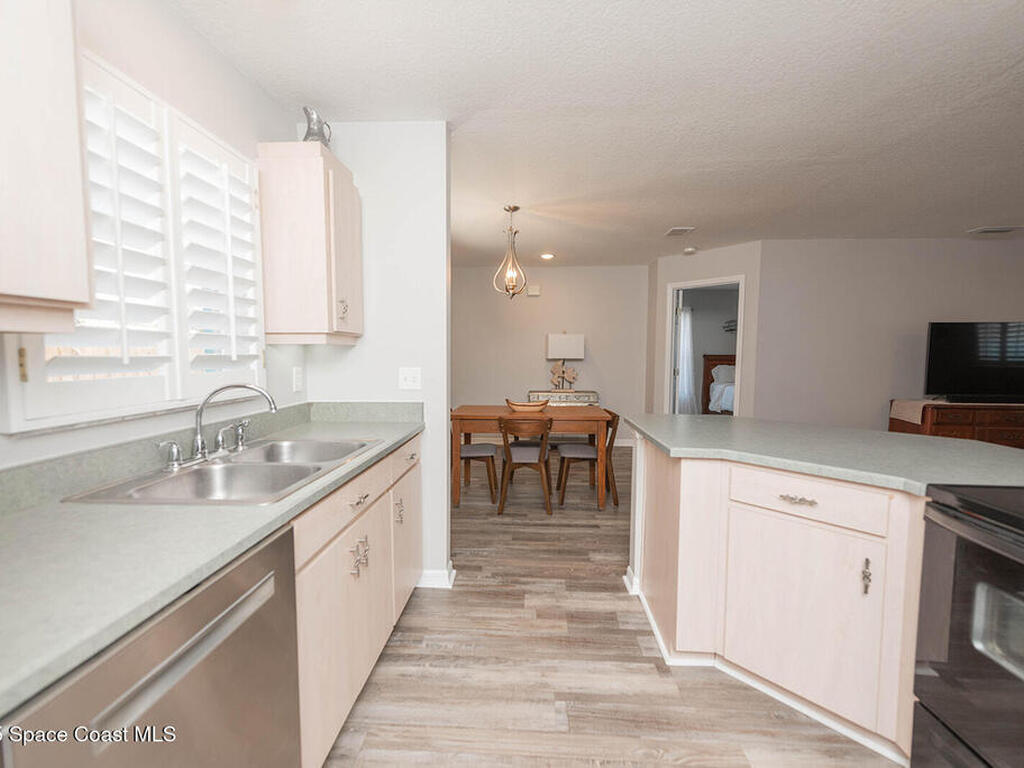 139 Randle Avenue, Oak Hill, FL 32759