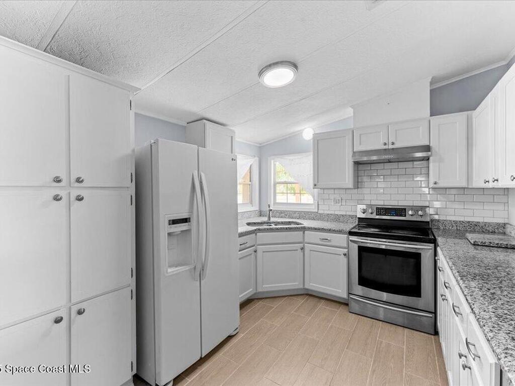 8865 Central Avenue, Micco, FL 32976