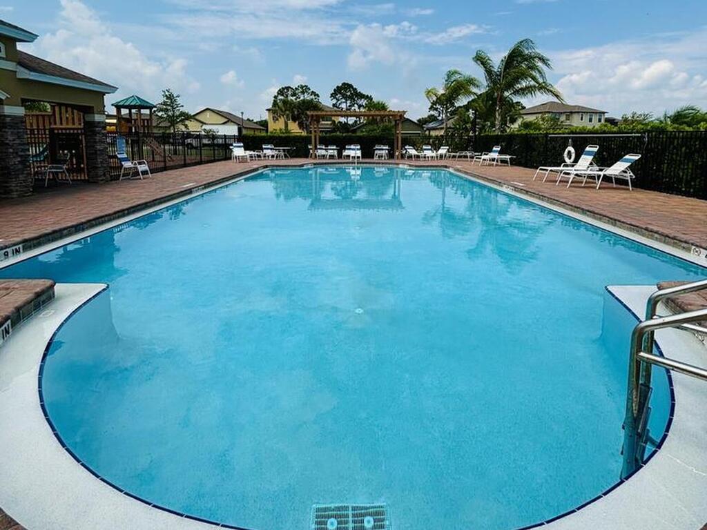 841 Old Country Road, Palm Bay, FL 32909