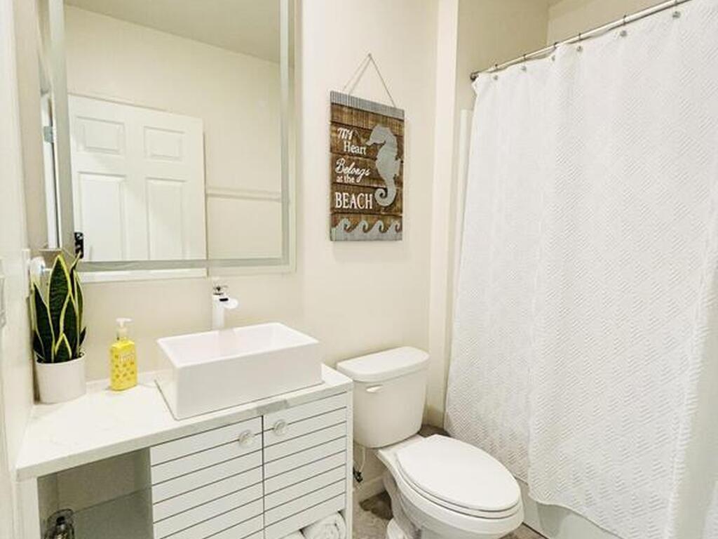 841 Old Country Road, Palm Bay, FL 32909