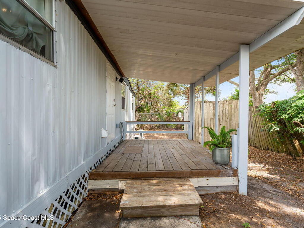 2593 Amberly Road, Palm Bay, FL 32905