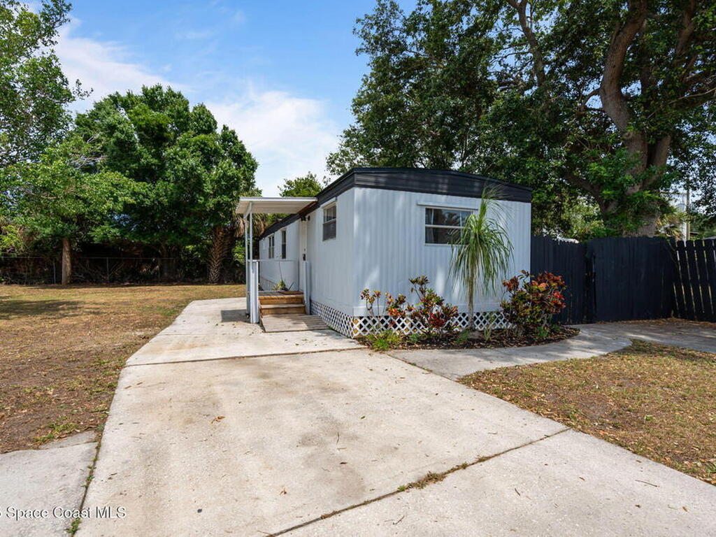 2593 Amberly Road, Palm Bay, FL 32905
